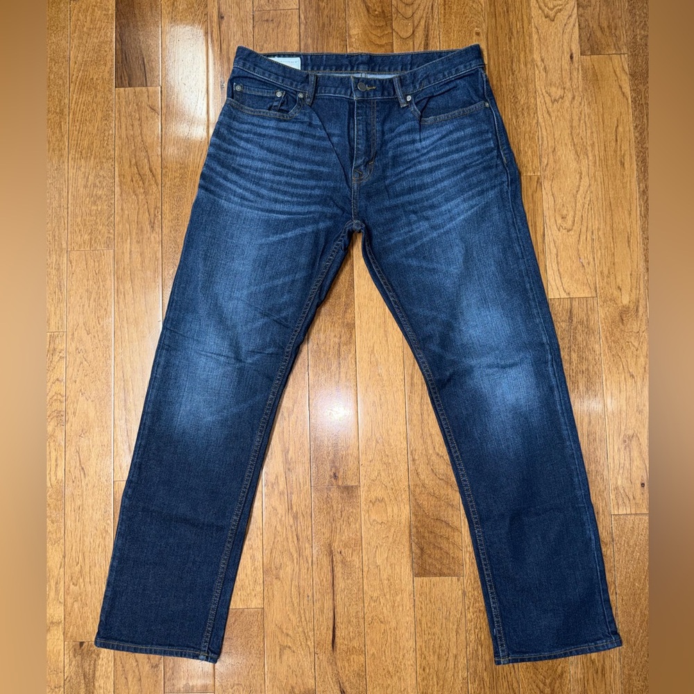 Banana Republic Dark Blue Straight Jeans      Men’s 33W 32L